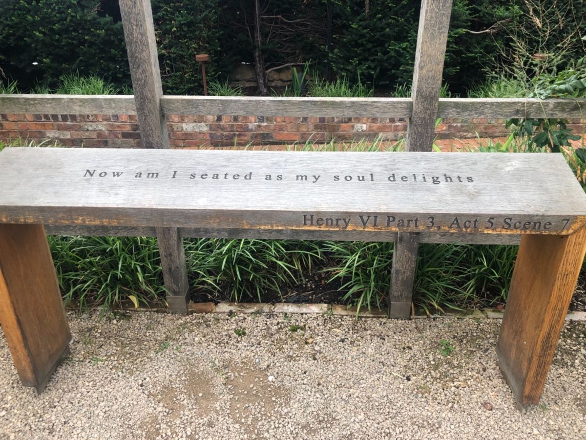 シェークスピアって本当に実在したんだな、と不思議な気持ちに。Stratfo...