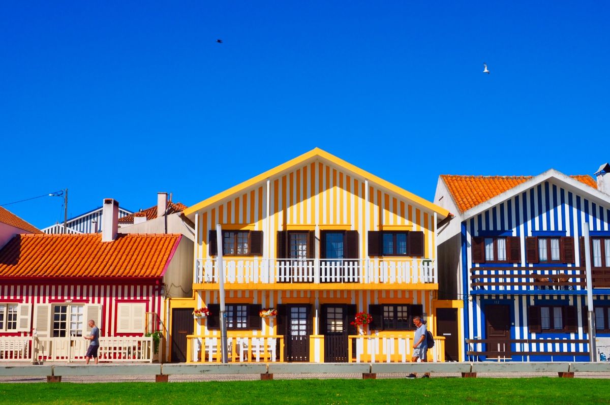 コスタノヴァ、シマシマの町並み