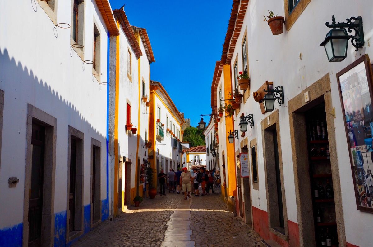 リスボンからバスで1時間の町、オビドス。