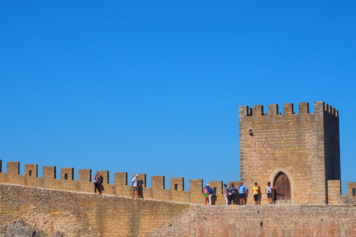 リスボンからバスで1時間の町、オビドス。