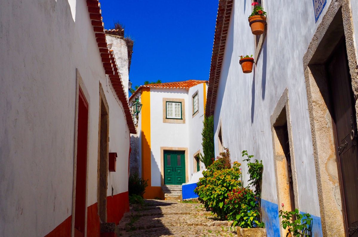 リスボンからバスで1時間の町、オビドス。