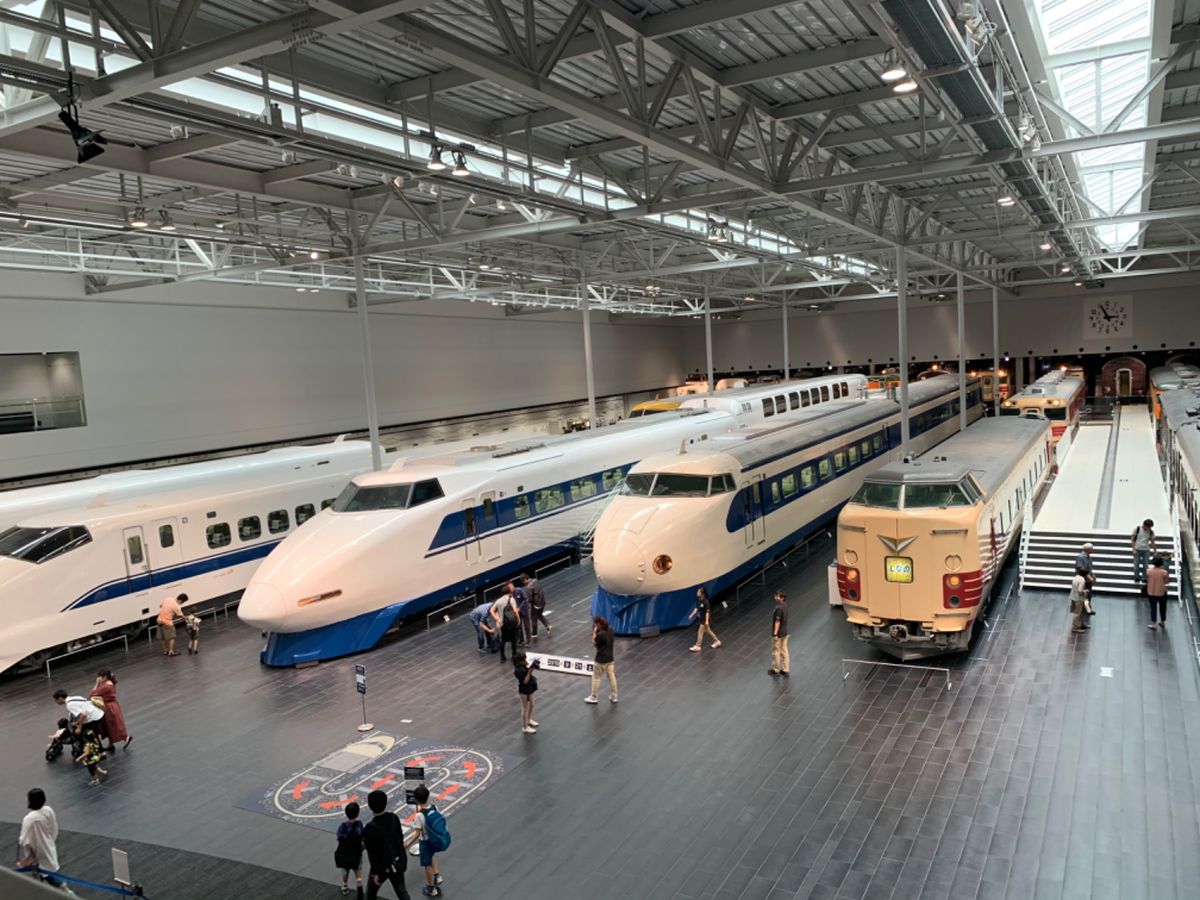 リニア鉄道館。
最新の新幹線から、歴代の電車機関車までを見て周れる。
電車...