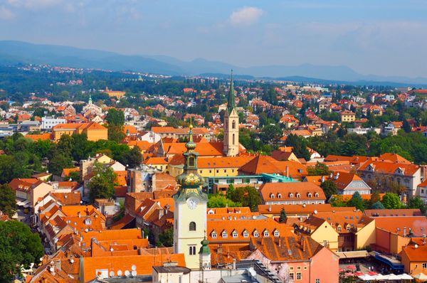 クロアチア・ザグレブ「クロアチア：ザグレブとアドリア海沿岸の小都市」の写真：クロアチアの首都、ザグレブ。
イメージ...