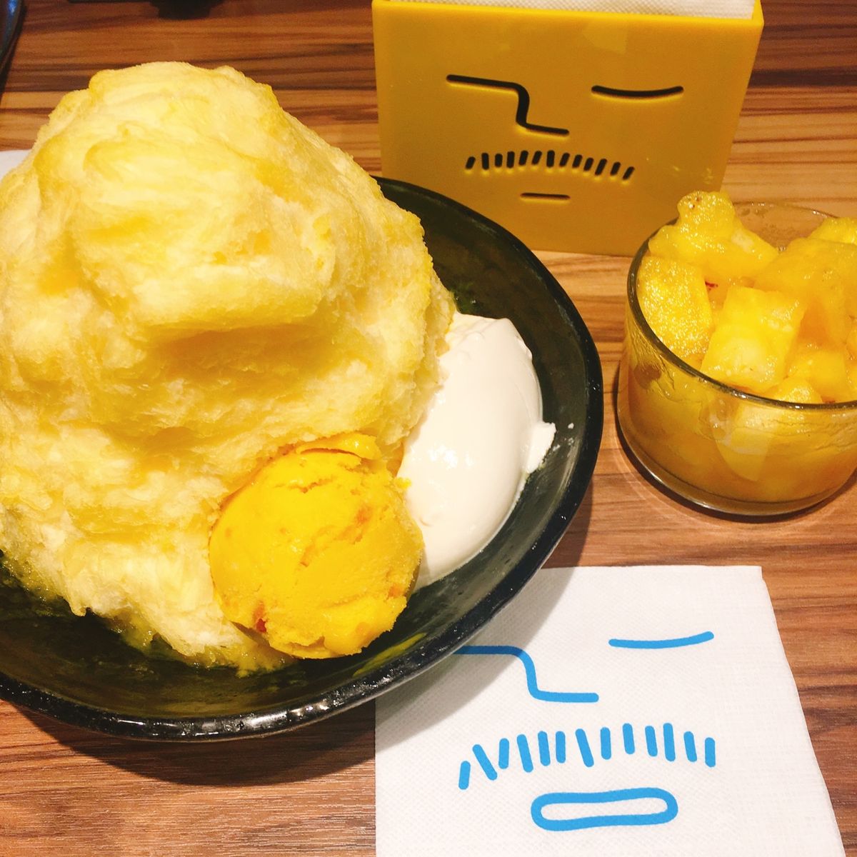 雨の九份はちょっと寒かった。
今回も小籠包をはじめ、美味しかった😊