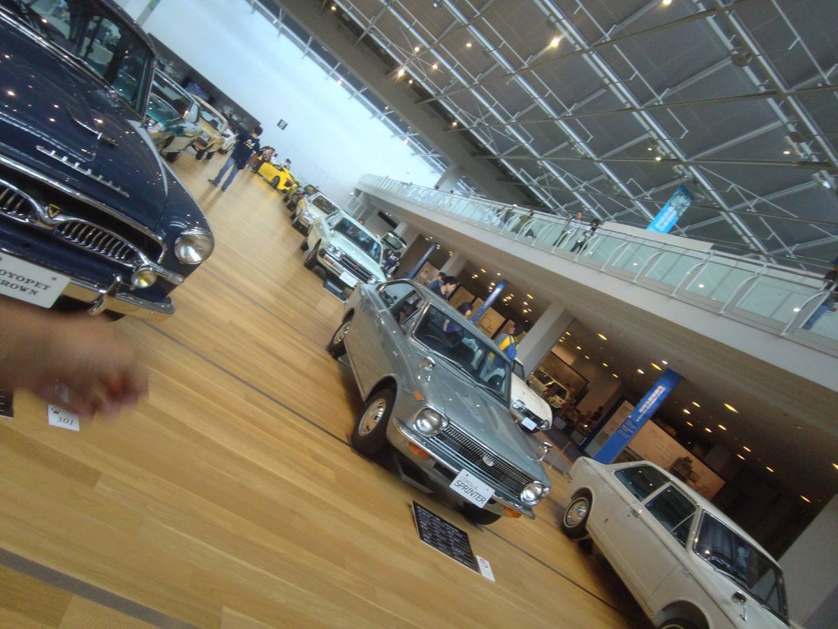 トヨタ産業技術記念館。
トヨタの成り立ち、なぜトヨタが自動車を作ったのか、...