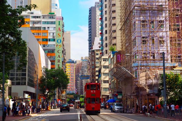 香港・ビクトリアピーク「香港」の写真：香港の2階建てのトラム。