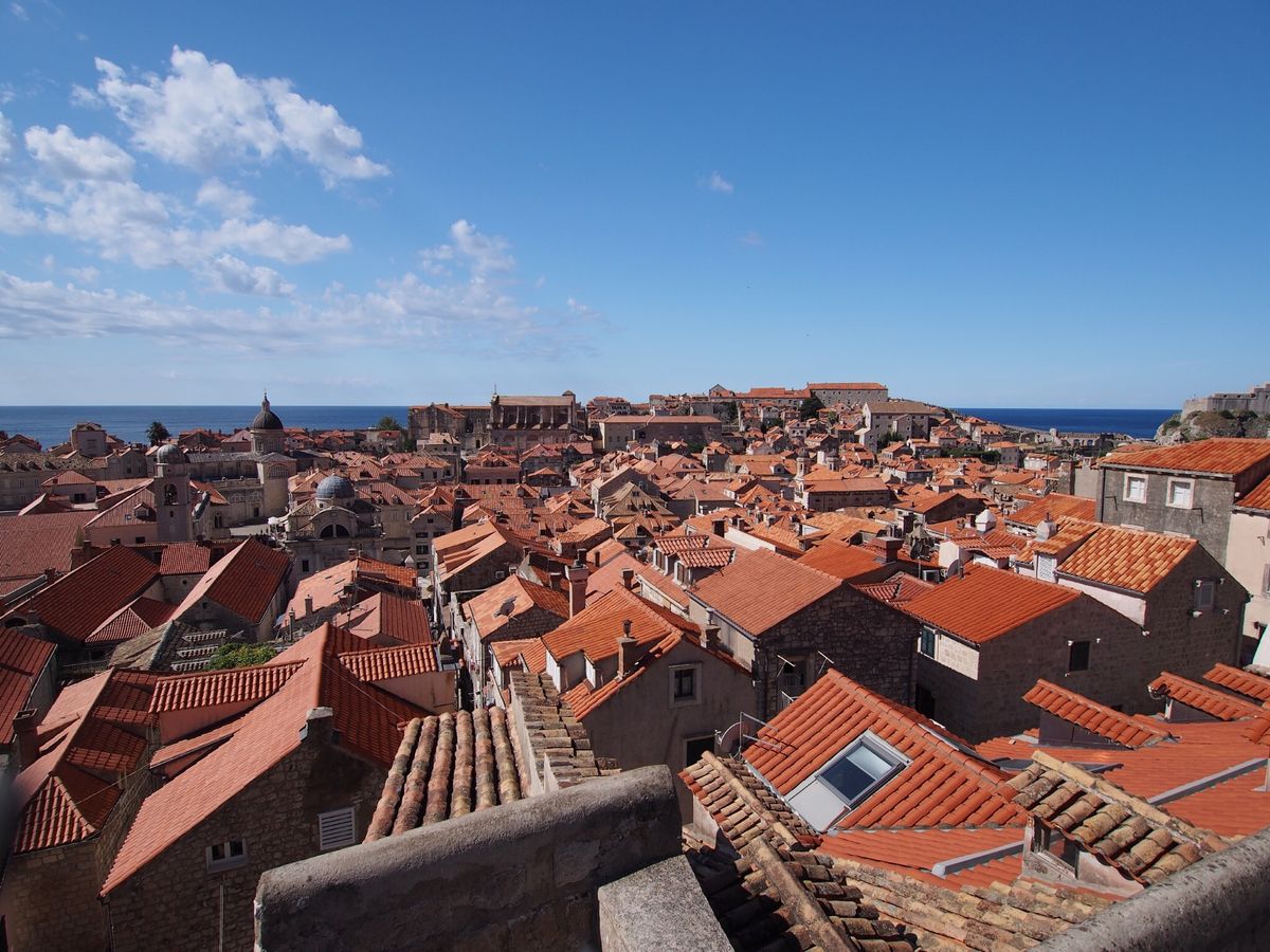 ドゥブロヴニク、青の洞窟、スプリット、プリトヴィチェ、ザグレブ