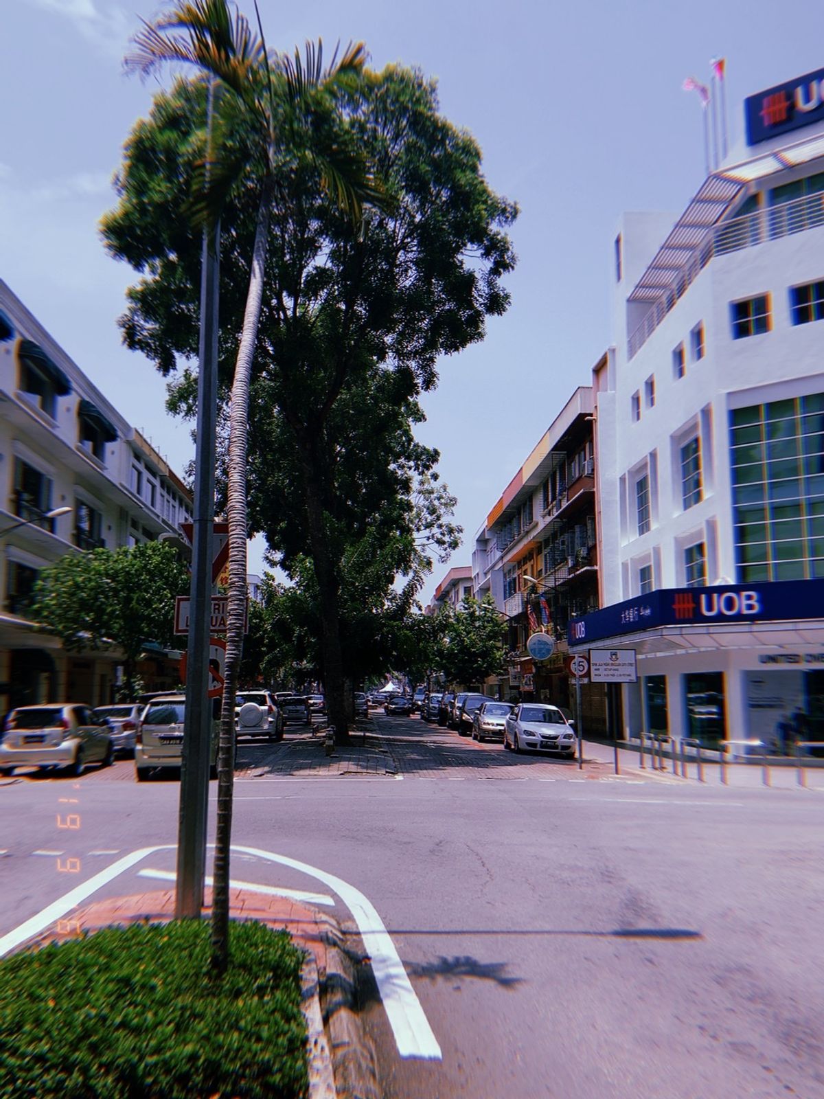 コタキナバルの街中、スリアサバ付近
ハンディクラフトマーケット/フィリピー...