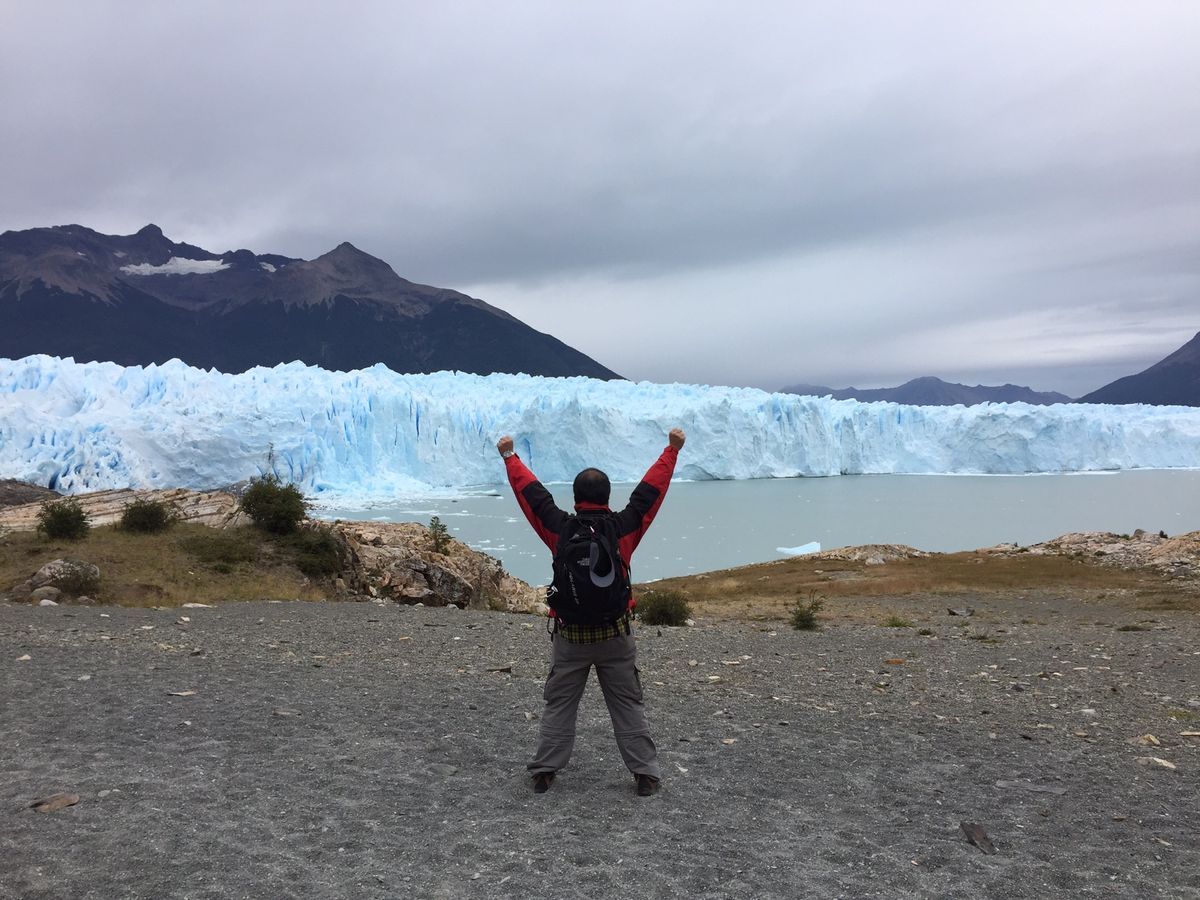 氷河ツアーに参加。
ガチで氷の上を2時間程歩かせられます。
ゴールのご...