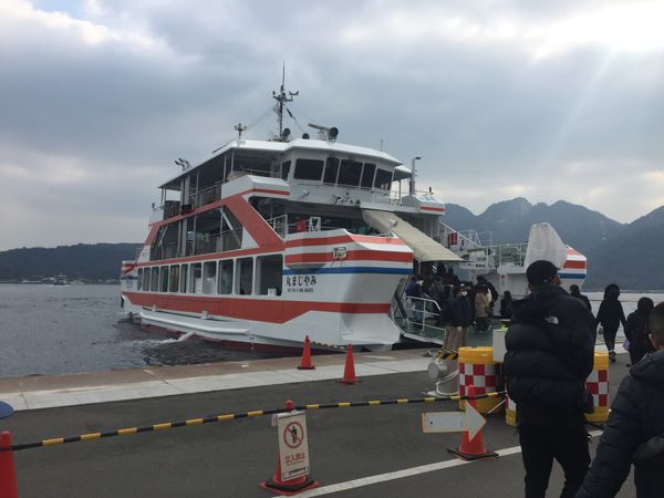 日本・大阪「年末恒例 18きっぷ旅 博多ー宮島ー高松ー大阪」の写真