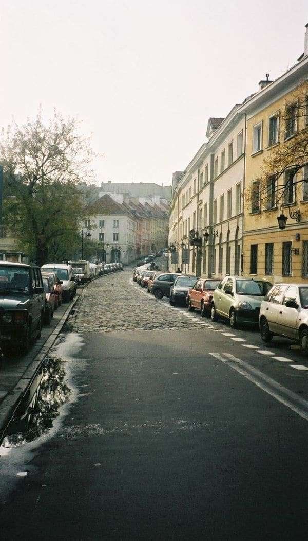 ポーランド・ワルシャワ「2002年 EU加盟前のポーランド　悲しきポーランドの歴史とアウシュビッツ強制収容所」の写真：ワルシャワ郊外