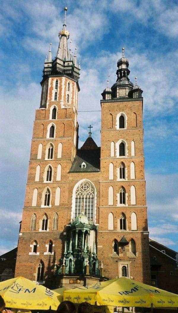 ポーランド・ワルシャワ「2002年 EU加盟前のポーランド　悲しきポーランドの歴史とアウシュビッツ強制収容所」の写真：クラクフの聖マリア教会