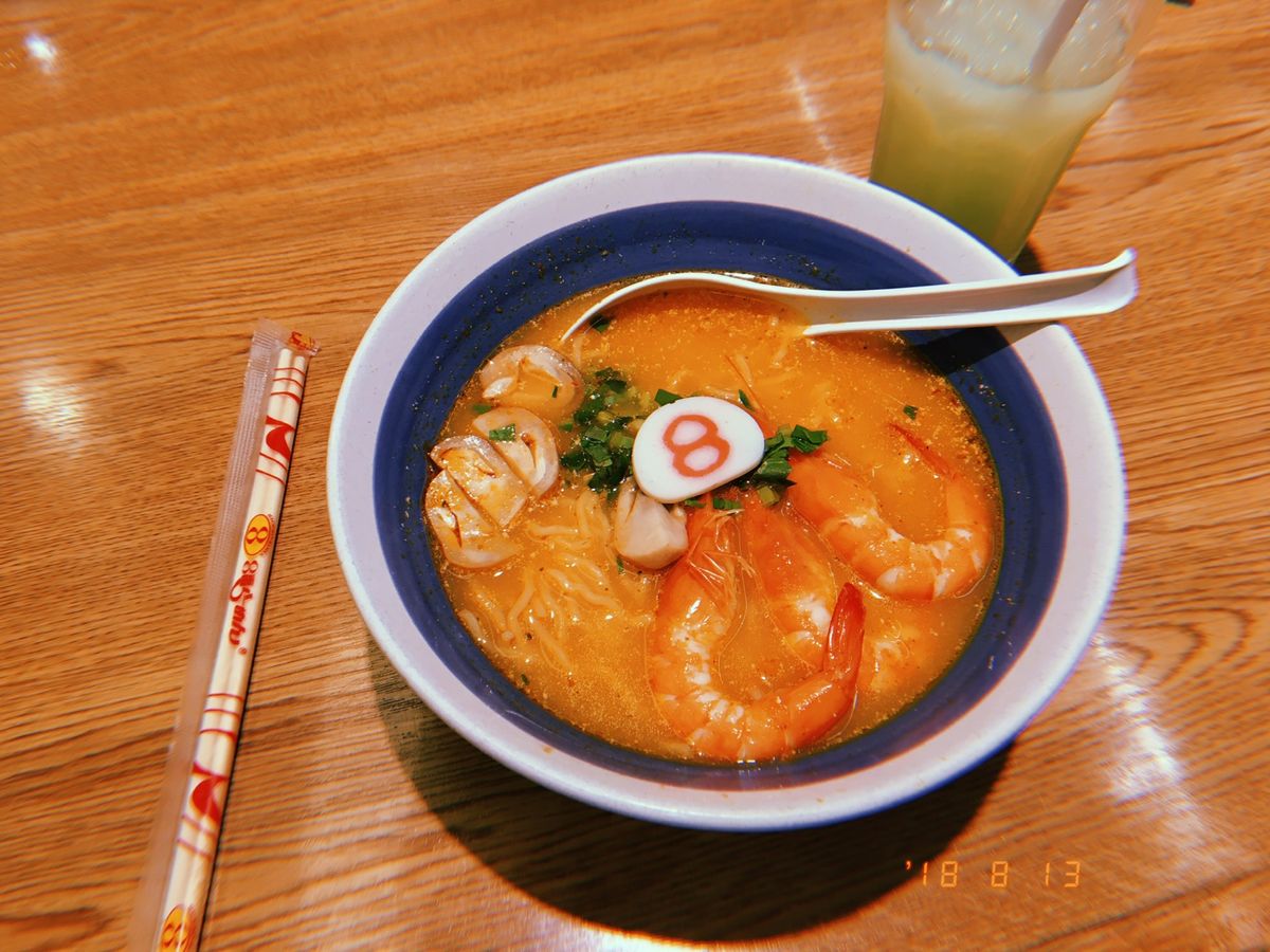 バンコクに移って、旅行先ではすぐ休憩しちゃう笑笑☕️
8番ラーメンのトムヤ...