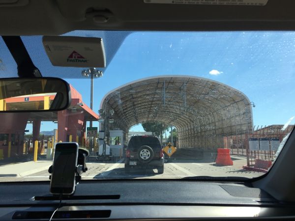 メキシコ・メキシコ、プエルトペニャスコ「メキシコ・プエルトペニャスコ」の写真：アリゾナからメキシコへ入国！国境には銃を...