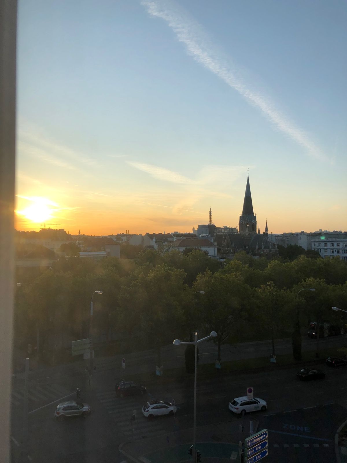 オーストリア航空でウィーンへ！
11:35成田発のウィーン直行便。
到...