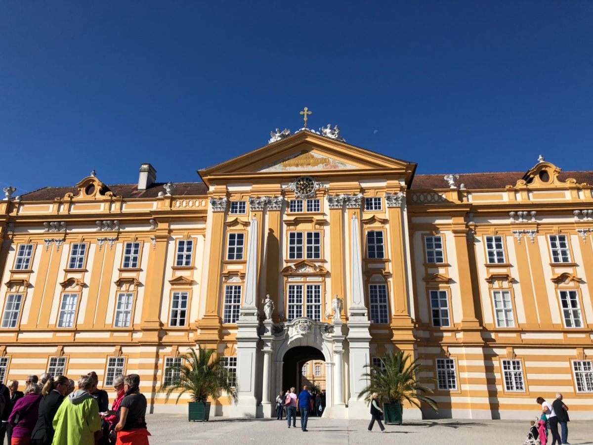 2日目はオプショナルツアー！
QBB鉄道に乗って、メルク〜デュルンシュタイ...