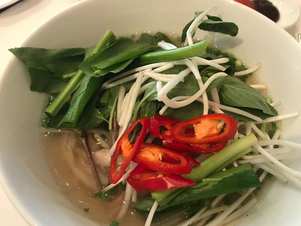 ベトナム・ホーチミン「ベトナム ニャチャンとホーチミンの旅」の写真：ホーチミングルメ
フォーとフランス料理
...