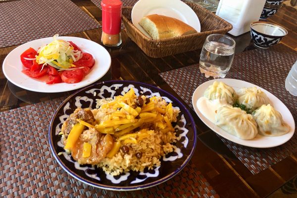 ウズベキスタン・タシケント、サマルカンド「ウズベキスタン🇺🇿旅行」の写真：サマルカンドプロフ、アッチクチュチュク、...