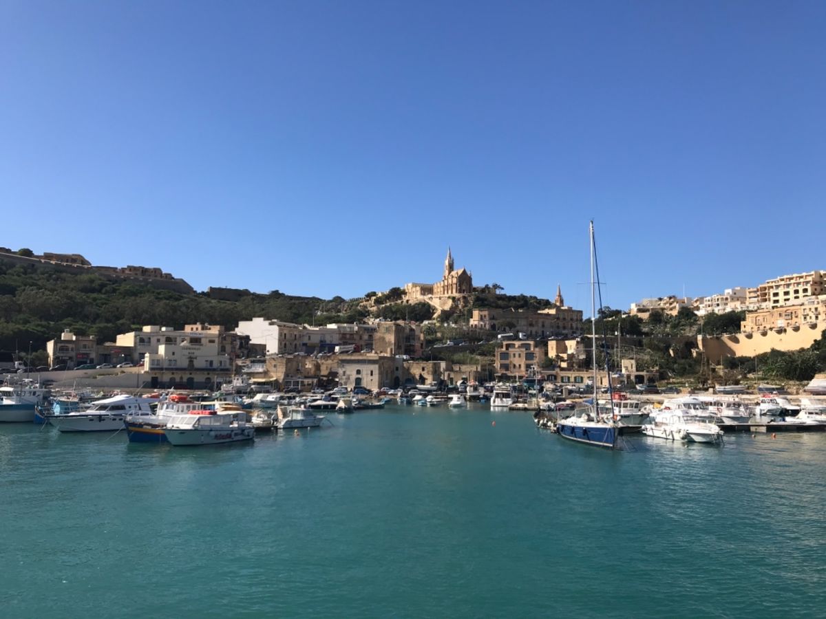 ゴゾ島
マルタ島から船で2時間ほどの歴史ある島