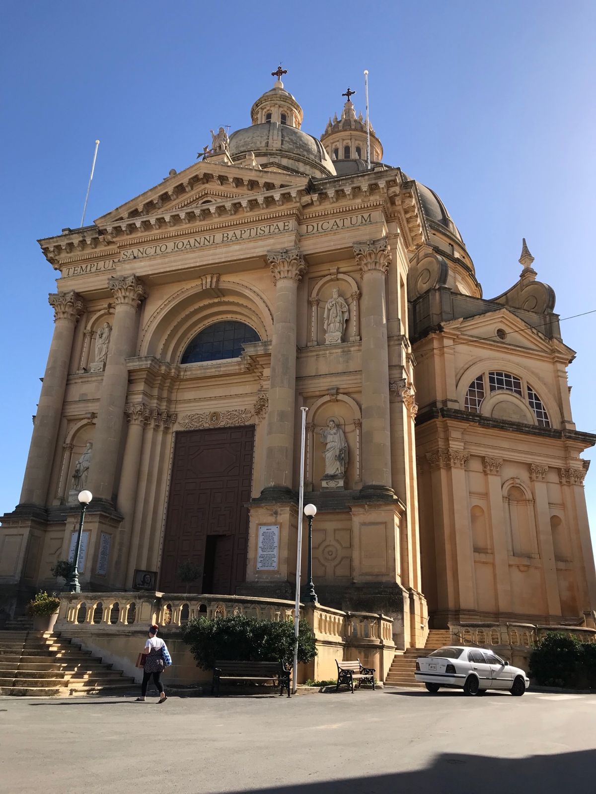ゴゾ島
マルタ島から船で2時間ほどの歴史ある島