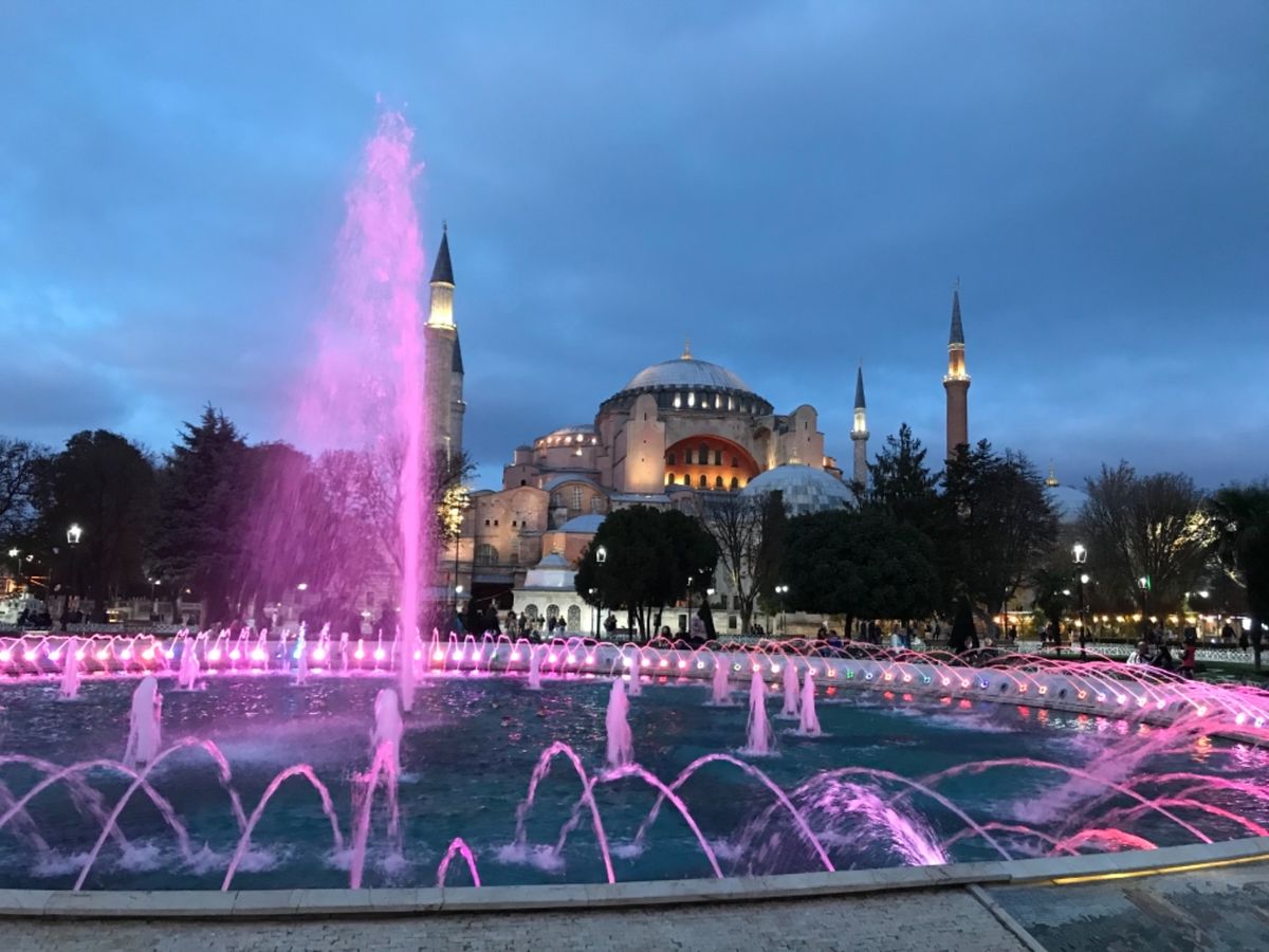 ブルーモスクとアヤソフィア