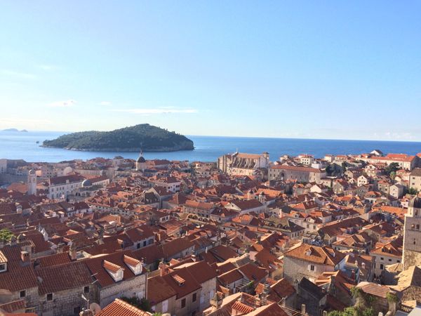 クロアチア・ドゥブロヴニク「バルカン半島一人旅」の写真：朝一にドゥヴロブニク城壁を一周して空中散...