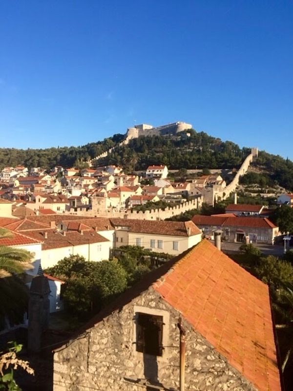 クロアチア・ドゥブロヴニク「バルカン半島一人旅」の写真：ドゥブロブニクから、ヤドロリニアのフェリ...