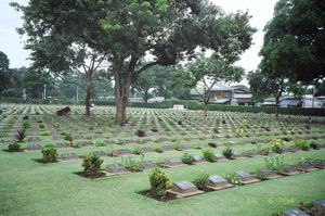 連合軍共同墓地(สุสานทหารสัมพันธมิตรกาญจนบุรี...