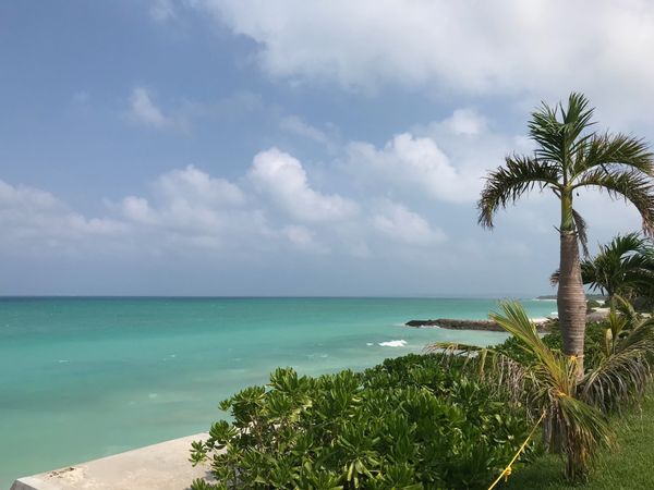 日本・沖縄「夏の宮古島　宮古ブルーを楽しむ旅」の写真：与那覇前浜ビーチ