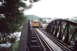 戦場にかける橋
クウェー川鉄橋

現在は観光用のトロッコが走っている

