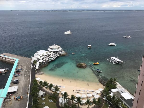 フィリピン・セブ島「セブ島とボホール島の旅」の写真：セブのマクタン島のビーチ