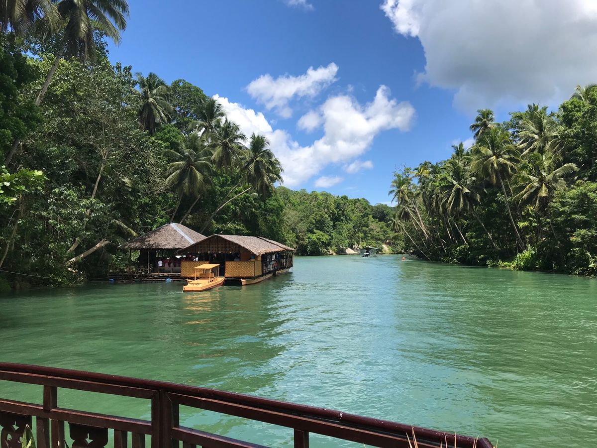 ボホール島のリバークルーズ