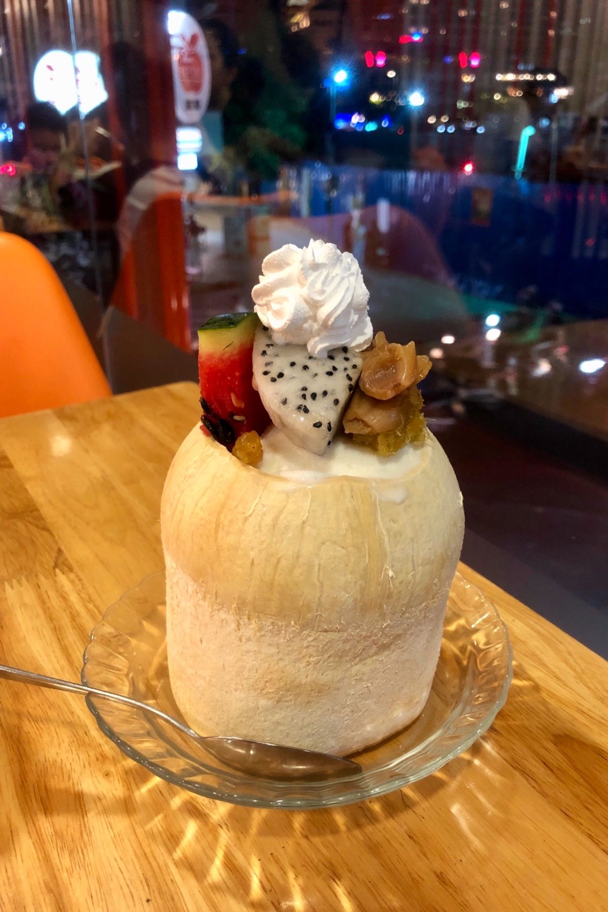 サイゴン飯。
Pho Hoa Pasteur, 本場のフォーは最高！
...