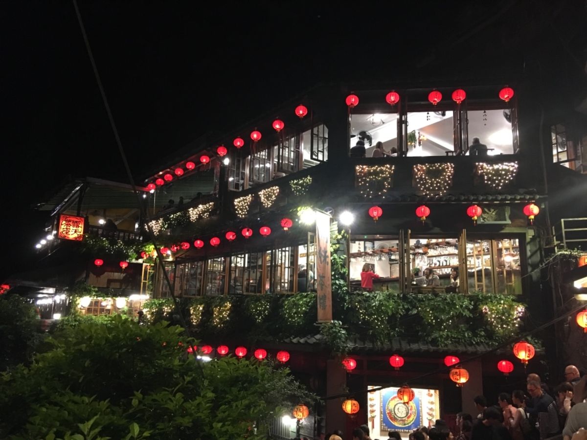 台北からバスで九份へ。
夕方に到着して、徐々に日が暮れて行きました。