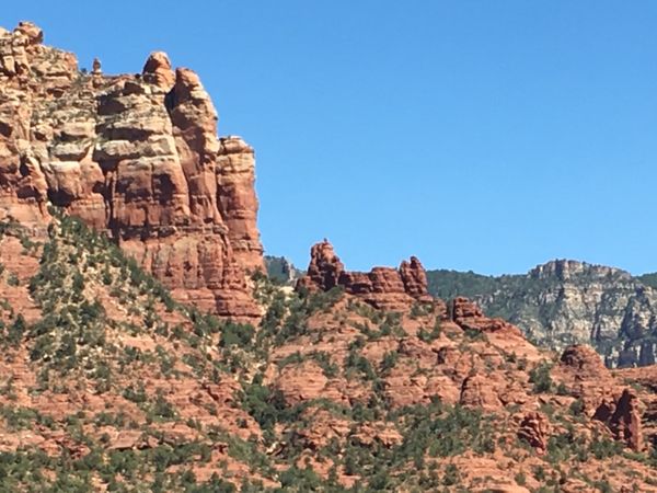 アメリカ(米国)・セドナ・4大ボルテックス・デビルズブリッジ「アリゾナ・セドナ」の写真：スヌーピーロック！スヌーピーが仰向けにな...