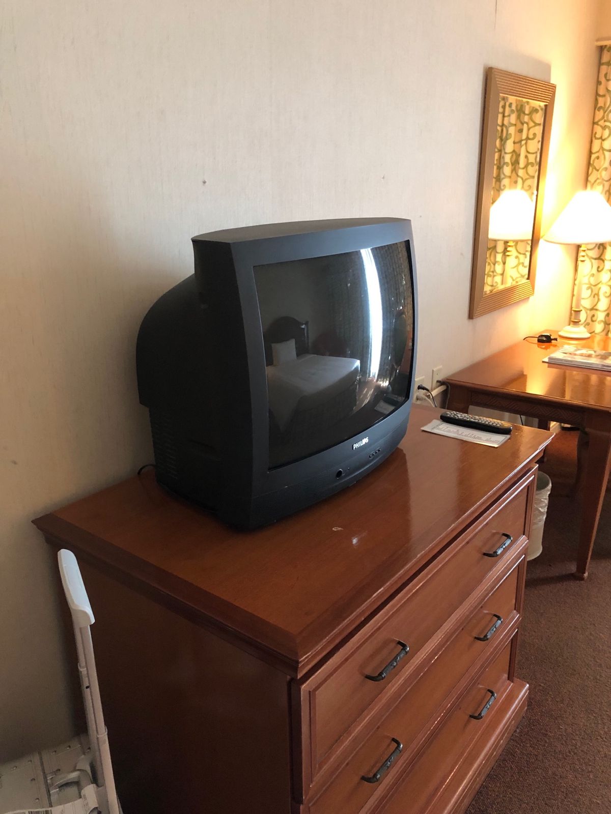 パシフィックスターホテル

年季がすごい。というかこんなテレビまだあっ...