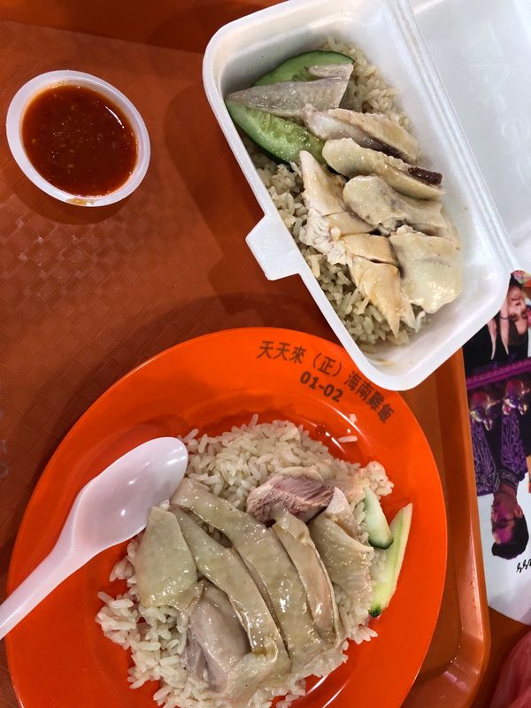 シンガポール・シンガポール「シンガポール女子旅」の写真：とりあえずチキンライスいっぱい食べたな。...