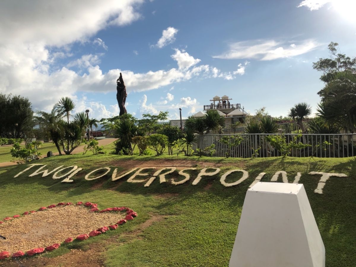 定番スポット 恋人岬

グアム版uberのstrollguamでサクッと行...