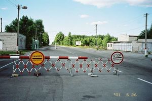 アポなしでチェルノブイリまで向かいましたが、やはり30km地点で立ち入り禁止。
