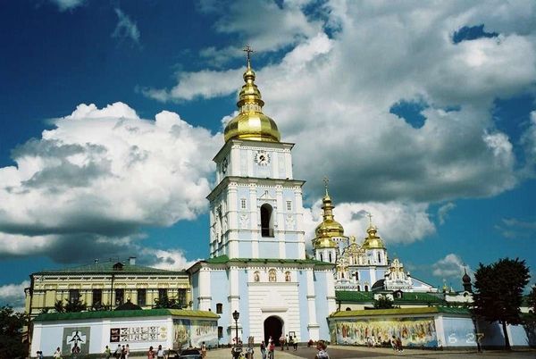 ウクライナ・キエフ「2005年 ウクライナ オレンジ革命直後 ユーシェンコ政権下のキエフ」の写真:聖ムィハイール黄金ドーム修道院