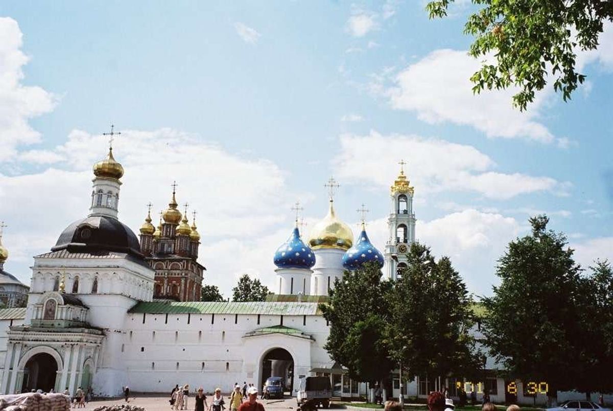 至聖三者セルギイ大修道院