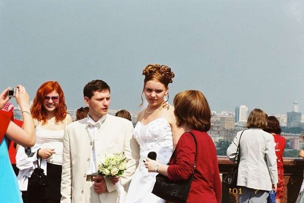 ロシア連邦・モスクワ「2005年 ロシア　過去の共産主義の凝縮、モスクワ市内散策 」の写真：新婚が多いゴリ公園の展望台