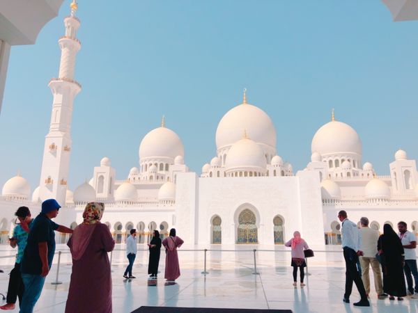 「ドバイ＋香港」の写真