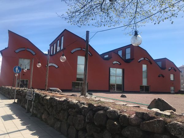 スウェーデン・ヨンショーピンク「マッチの街へ」の写真