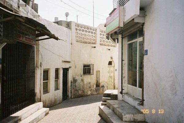 オマーン・マスカット「2005年 オマーン首都マスカットのんびり。」の写真：マトラ地区の裏路地