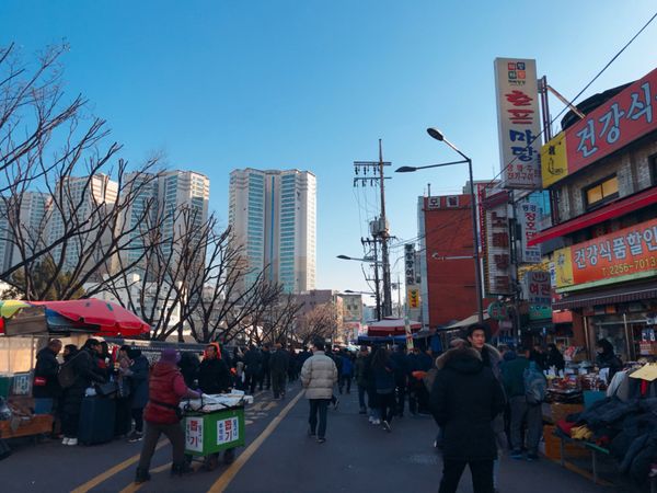 大韓民国 (韓国)・ソウル「🇰🇷2019初ソウル」の写真：
トンミョの蚤の市👗かつてのファッショ...