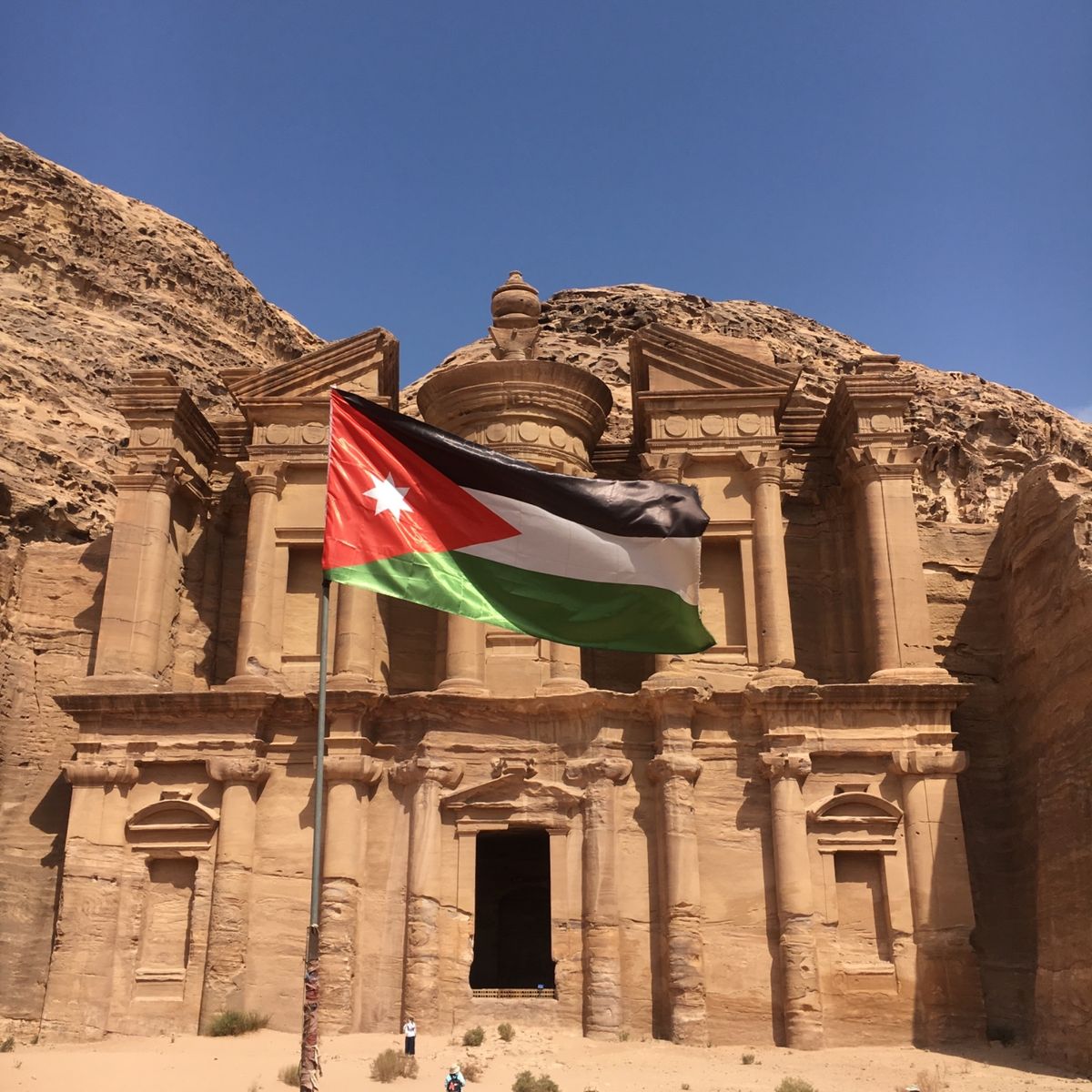 ①死海の夕陽 Dead Sea Spa Hotel, Jordan
②青銅...