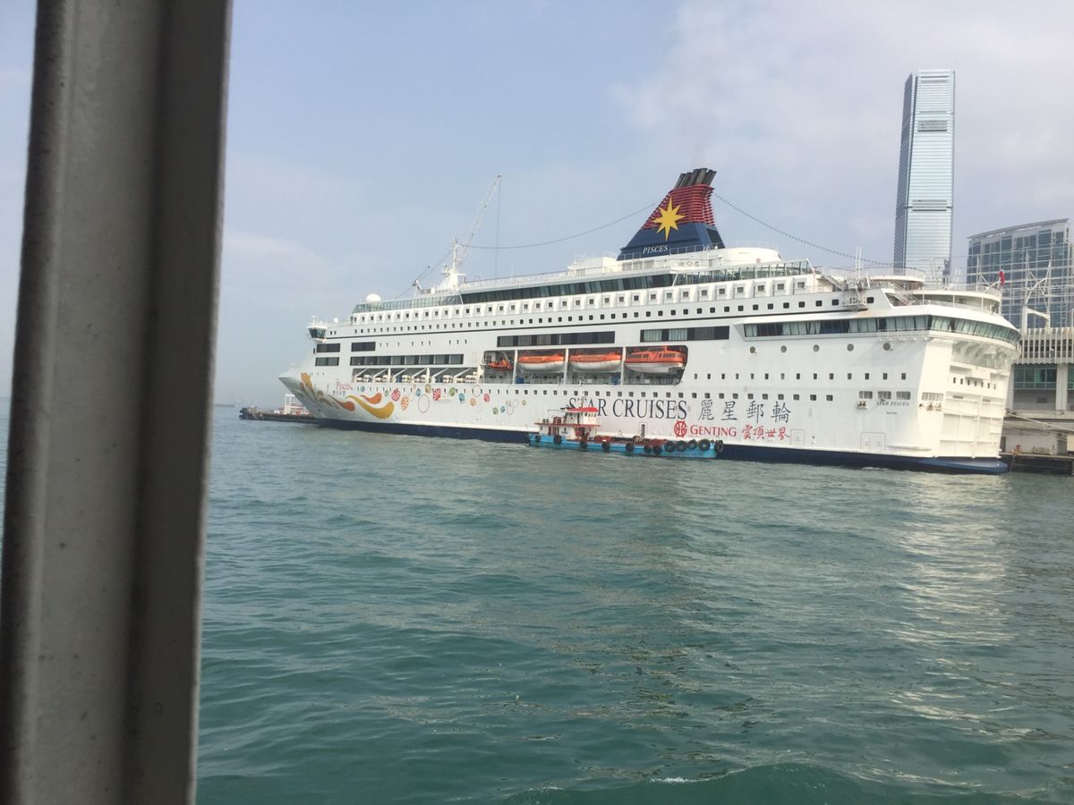 マカオ市内の観光と
カジノ