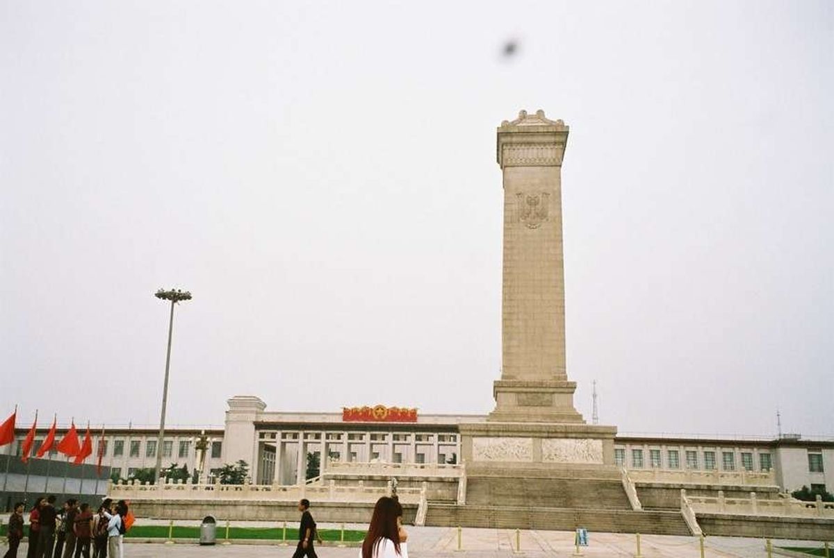 人民英雄紀念碑と中国国家博物館