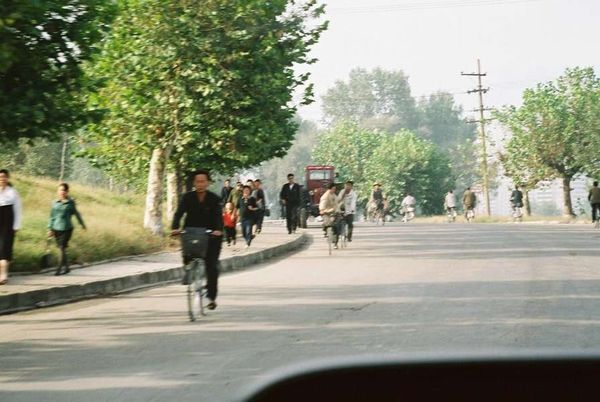 朝鮮民主主義人民共和国・DMZ「2005年金正日政権下の北朝鮮」の写真：平壌市内